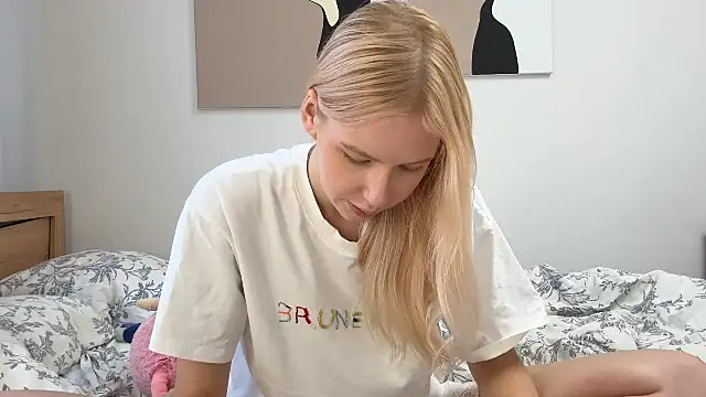 KerryKausch live cam on StripChat
