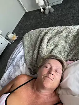 Blondnboujee53