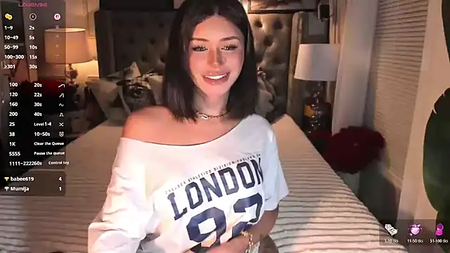ParisianDoll webcam