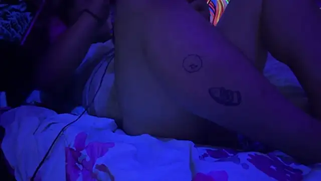 HodgeVibes webcam