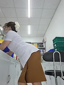 HinaLovely webcam