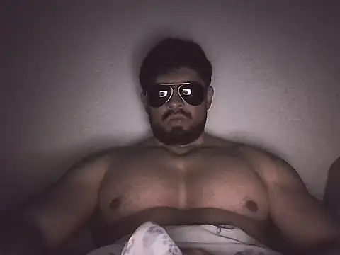marcus002001 live sex cam