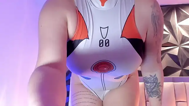 megan_whitee__ webcam