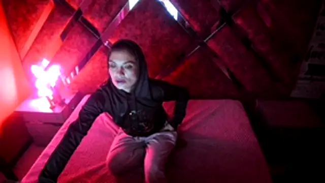 HornyRouse_ webcam