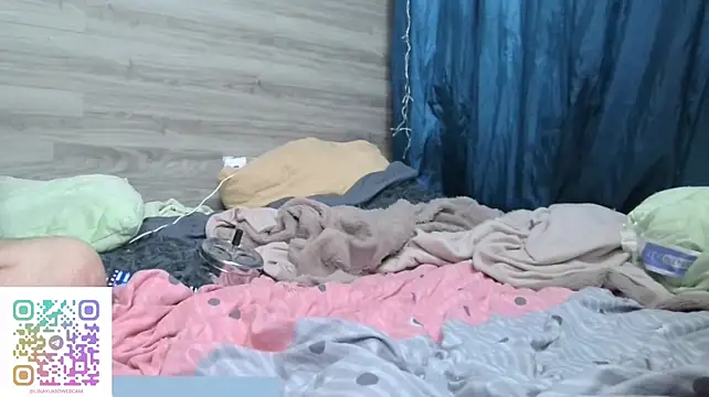 LinaBonBon webcam