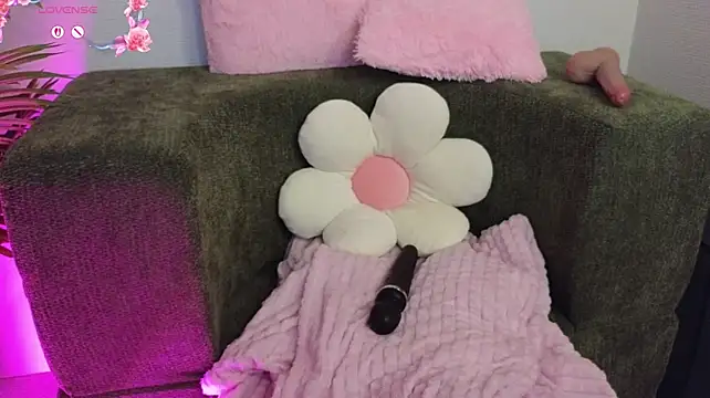 TonyaMeow webcam