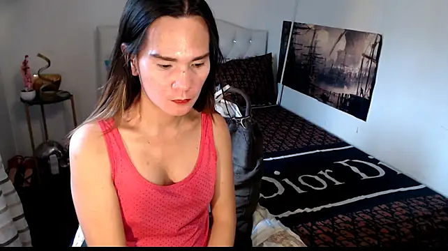 NinaDOM4CUM webcam