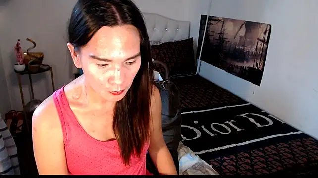 NinaDOM4CUM webcam