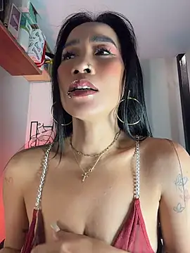 AsianMilfSheryl webcam