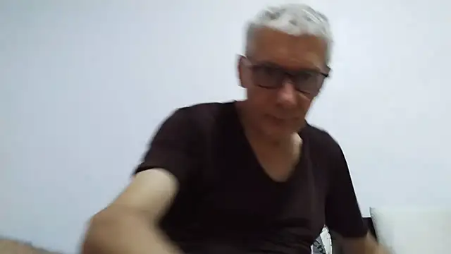 BIGUNCUTHARDCOCK webcam