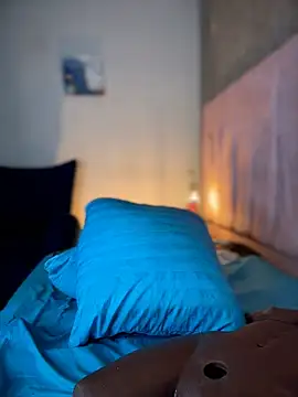 Hillary_Collins1