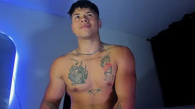Dominic_Biker__ live cam on StripChat