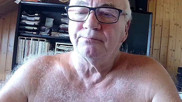 biggandybig live cam on StripChat