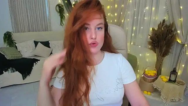 AirySilhouette live cam on StripChat