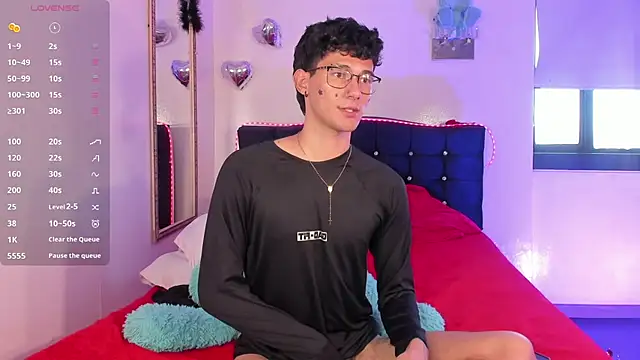 Alexx_tc live cam on StripChat