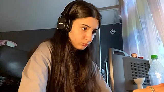 MindaHallmon webcam