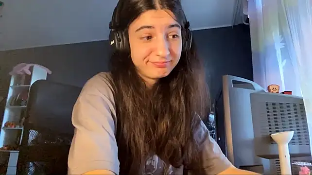 MindaHallmon webcam