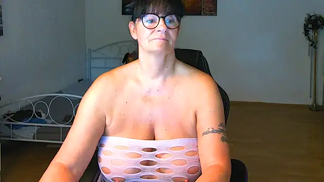 Sylly live sex cam