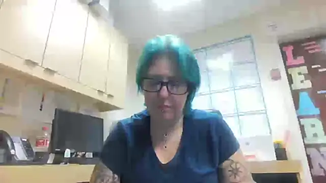 Rubygirl6 live cam on StripChat
