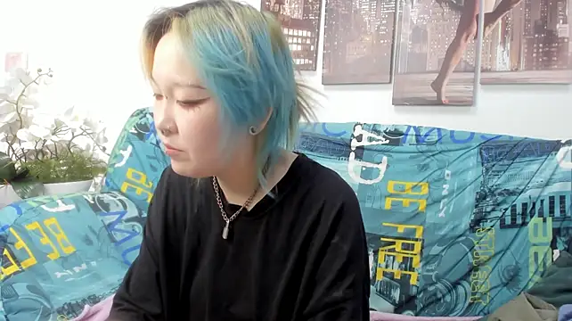 Cute__Kiko live cam on StripChat