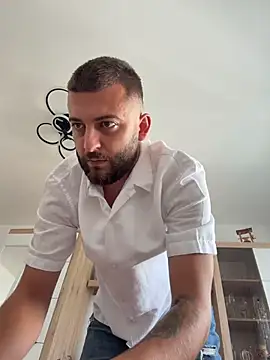 Pablo_Hornyguy95's live cam