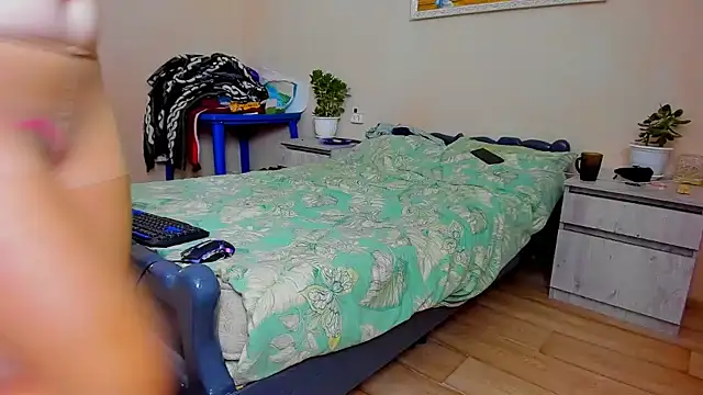 DUSSY_PUSSY live cam on StripChat