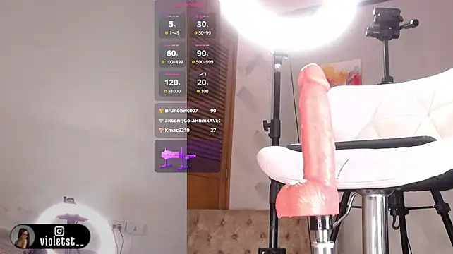 VioletWinters webcam