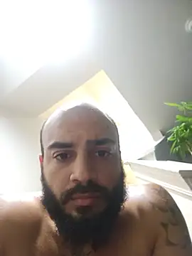 Bustinnuts69 webcam