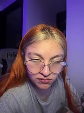 Sophia_Weest99 webcam