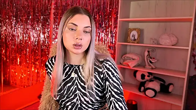 HyileyClark live cam on StripChat