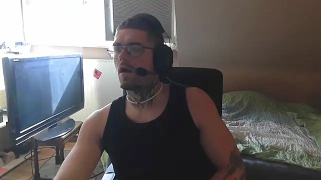 NIcoBig420 webcam