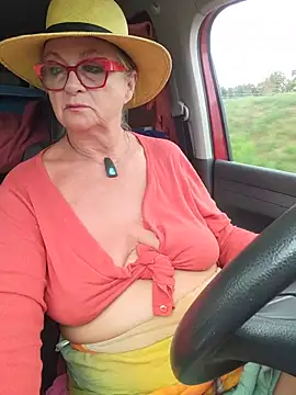 Hot-Muci 📜 live online webcam