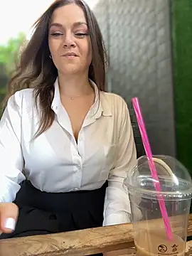 crazytori (F young) - Take off panties in cafe LT🎁