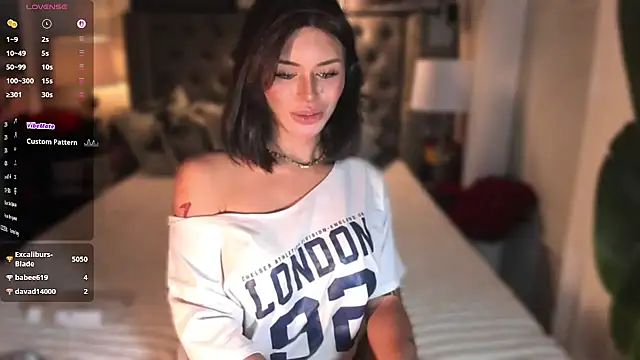 ParisianDoll live sex cam
