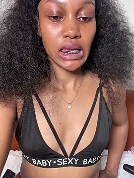 Sexxyronn webcam