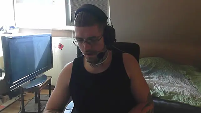 NIcoBig420 webcam