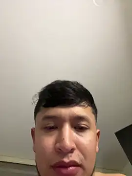 Julian_victoriacollins webcam