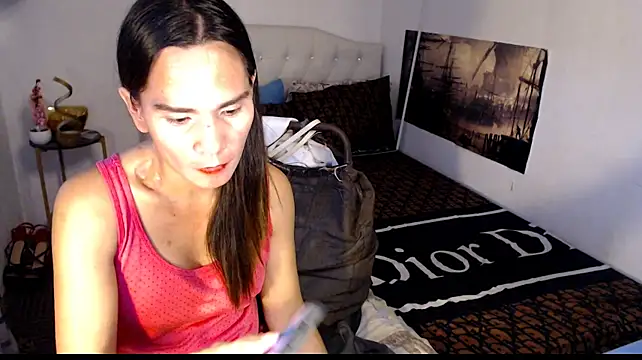 NinaDOM4CUM webcam