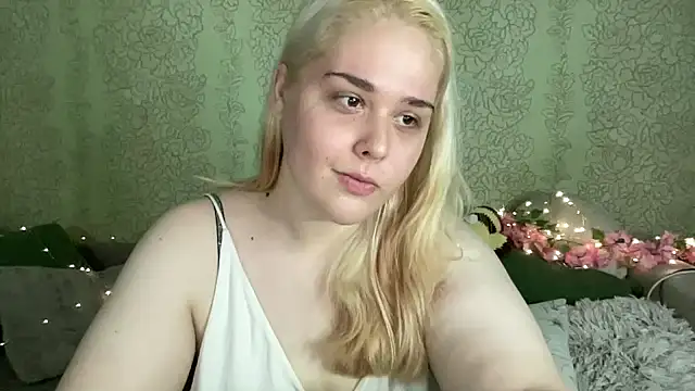 IvyLebelly webcam