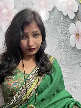 Priyaa_1433