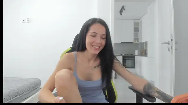 Emmapmg live cam on StripChat
