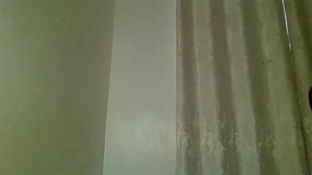 Yours_little_secret webcam
