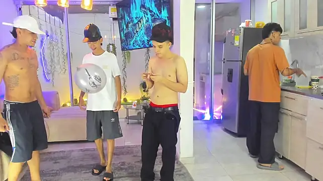 Houseofwarrios webcam