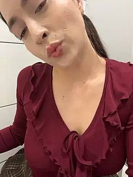Holly_Play