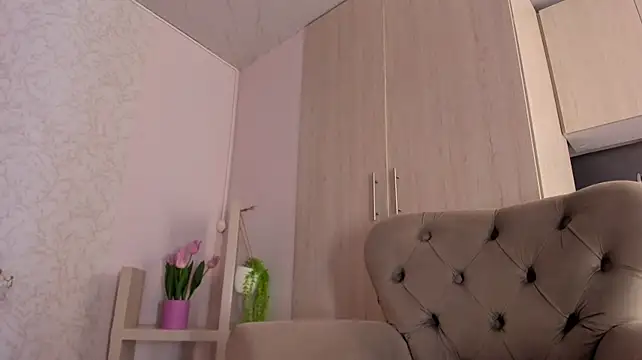 MeganR_ live cam on StripChat