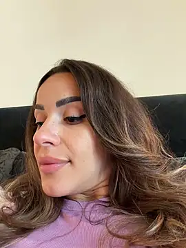Webcam Model(-Alisa) is live