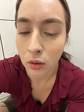 Holly_Play