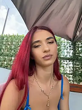 VixenRosse live cam on StripChat