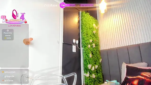 RebeccaSexx live cam on StripChat