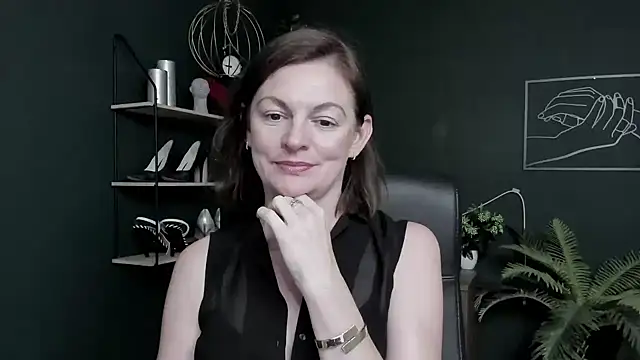 VivianWILD live cam on StripChat